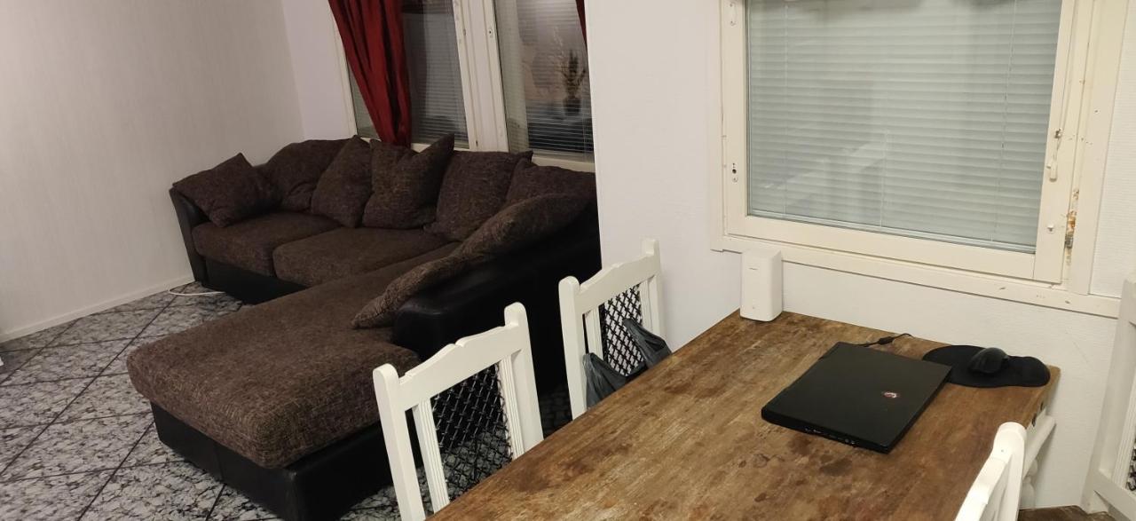 55 Nelioeinen Tilava Rivitalokaksio, 1-4Hloe, Taeydellinen Keittioe, Uudet Kodinkoneet, Laadukas Sauna, Tv, Netflix, Wifi, Kuivaava Pyykinpesukone, Itsekirjautuminen 24H, Avainsaeiloeboxi Koodilla Seinäjoki Dış mekan fotoğraf