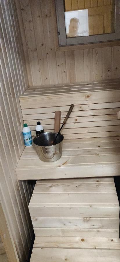 55 Nelioeinen Tilava Rivitalokaksio, 1-4Hloe, Taeydellinen Keittioe, Uudet Kodinkoneet, Laadukas Sauna, Tv, Netflix, Wifi, Kuivaava Pyykinpesukone, Itsekirjautuminen 24H, Avainsaeiloeboxi Koodilla Seinäjoki Dış mekan fotoğraf